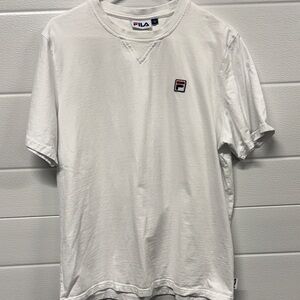 Fila Men's L Classic White Tee F Box preowned good condition